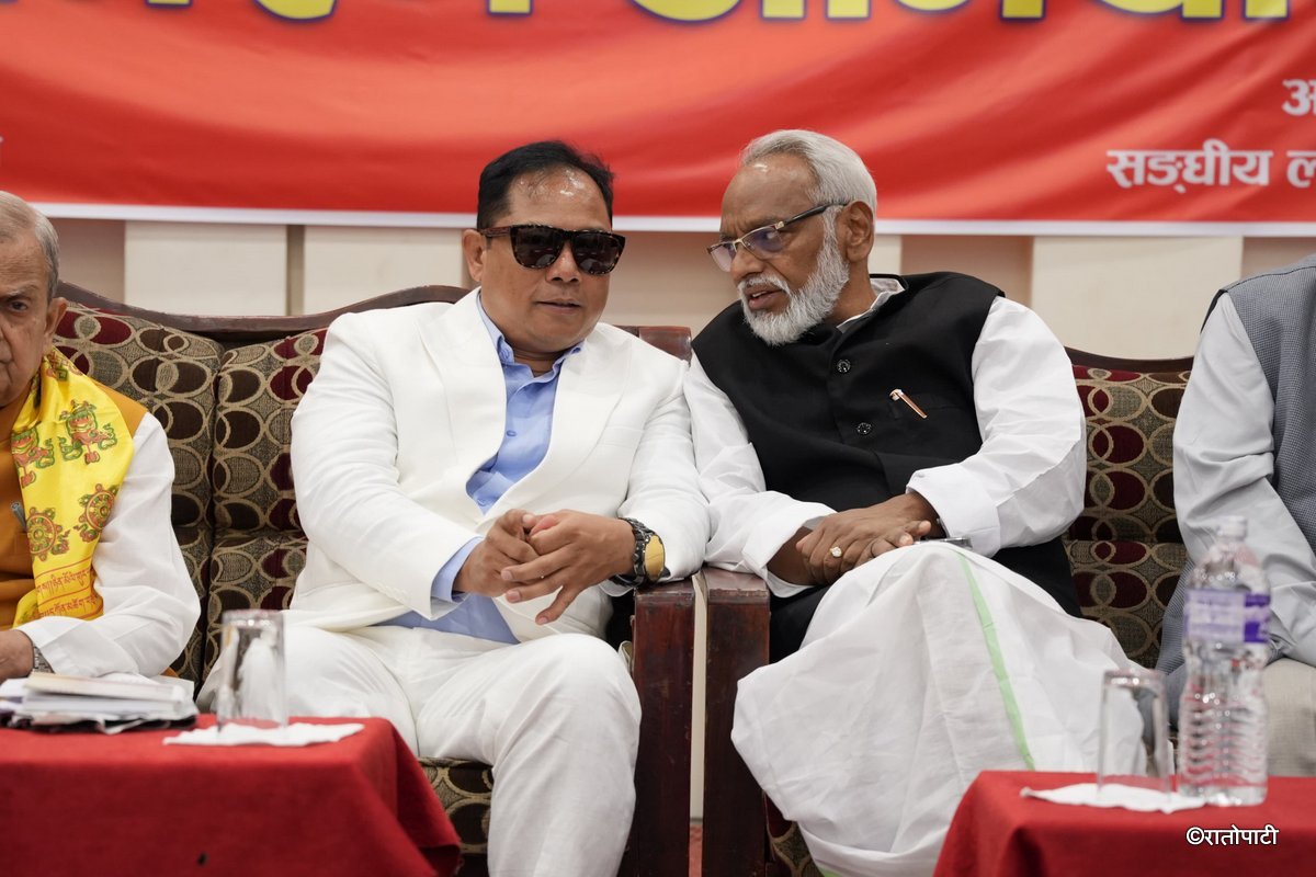   तस्बिरमा लोकतान्त्रिक मोर्चाको जनजागरण अभियान