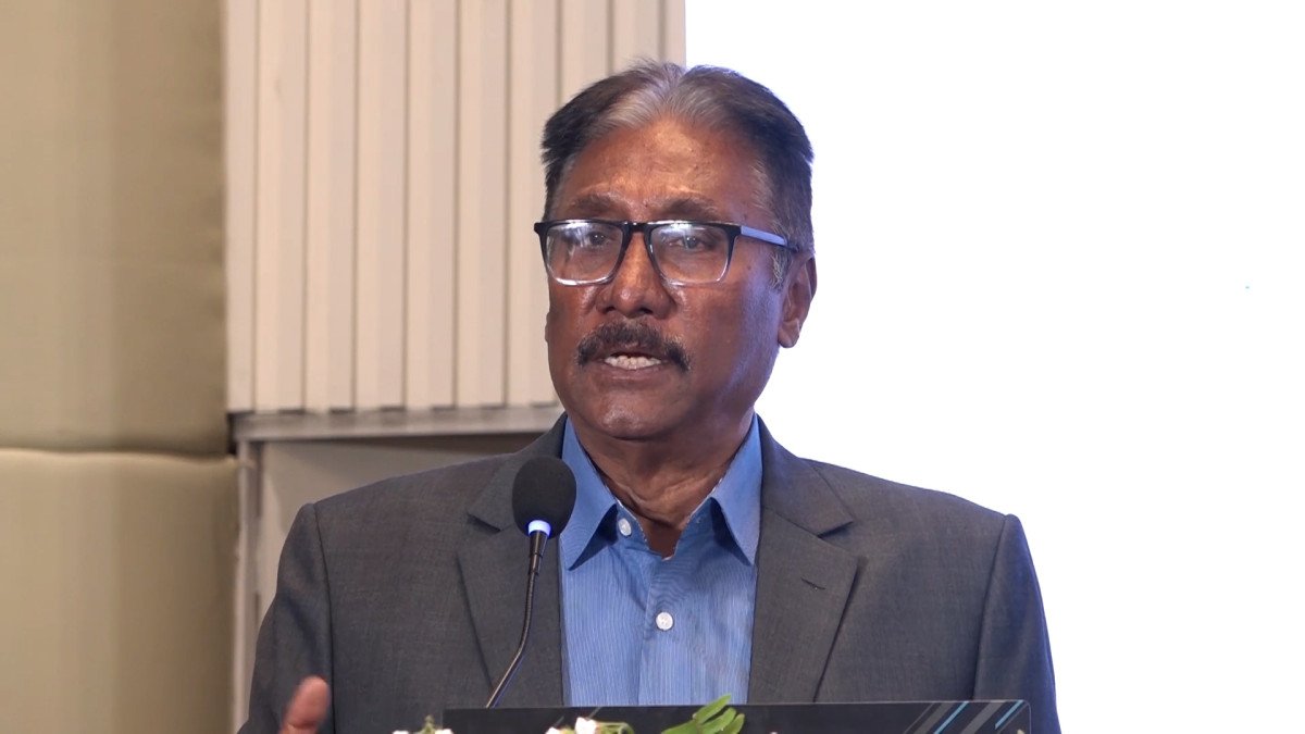   वैदेशिक रोजगारीमा जानेलाई विना धितो ऋण, स्वास्थ्य परीक्षण पूर्ण डिजिटल : श्रम मन्त्री