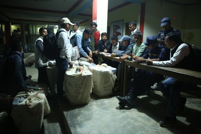 sarlahi4 (4)