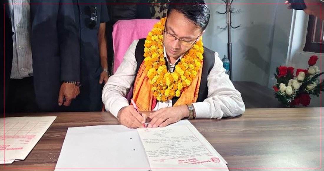   सर्वोच्चको अन्तरिम आदेश विपरीत मुख्यमन्त्रीले निर्णय गरेको भन्दै विपक्षी दलहरुको विरोध