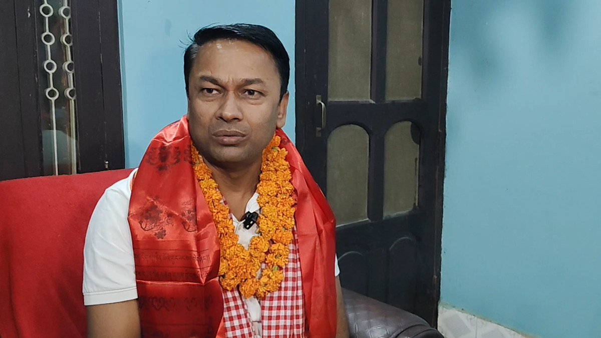   मधेस प्रदेश सरकार गठन विवादः मुख्यमन्त्री रहने वा नरहने विश्वासको मतबाटै गर्न सर्वोच्चको परमादेश