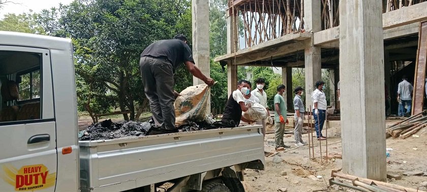   जेनजी आन्दोलनका क्रममा जलेका राजस्व र मालपोत कार्यालयमा युवाहरूले गरे सरसफाइ