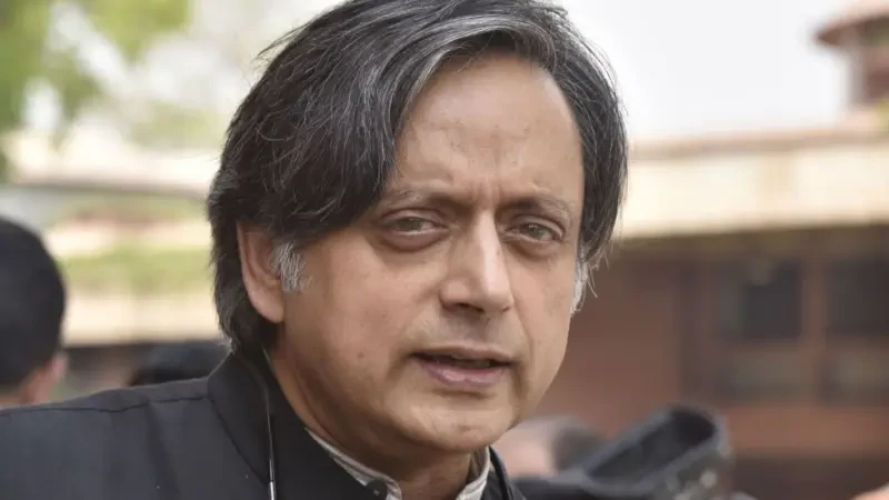 भारतले पनि अमेरिकी आयातमा ५०% कर लगाउनुपर्छ : शशि थरुर