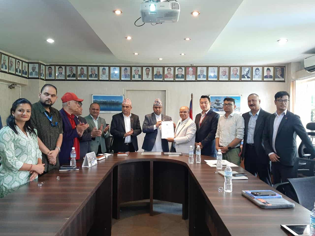   सौर्य एयरलाइन्स दुर्घटनामा न्यायिक छानबिनको माग, आयोगको प्रतिवेदनलाई पीडितले मानेनन्