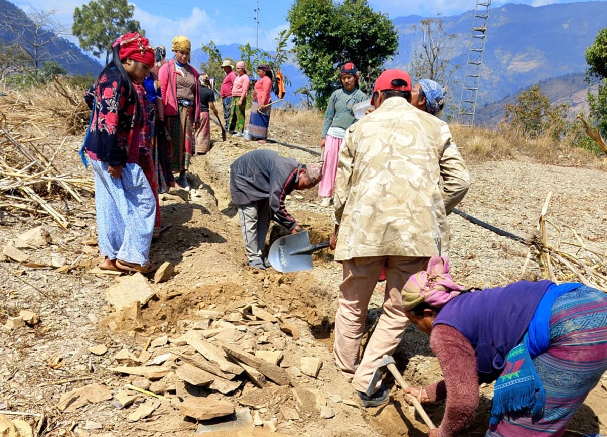 श्रमदानबाटै स्थानीयले गरे सिंचाइ योजना मर्मत