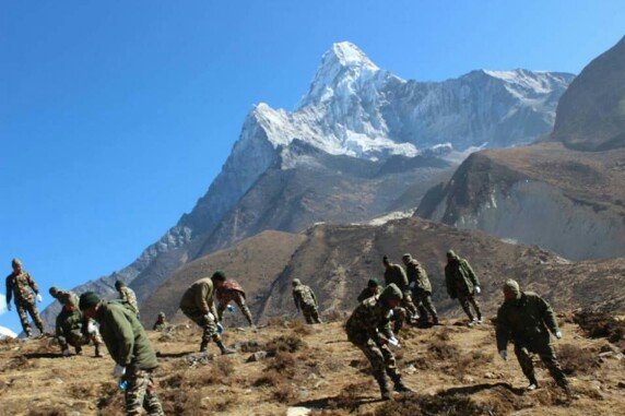   सेनाको हिमाल सरसफाइ अभियान : अन्नपूर्णबाट तीन हजार किलो फोहर सङ्कलन
