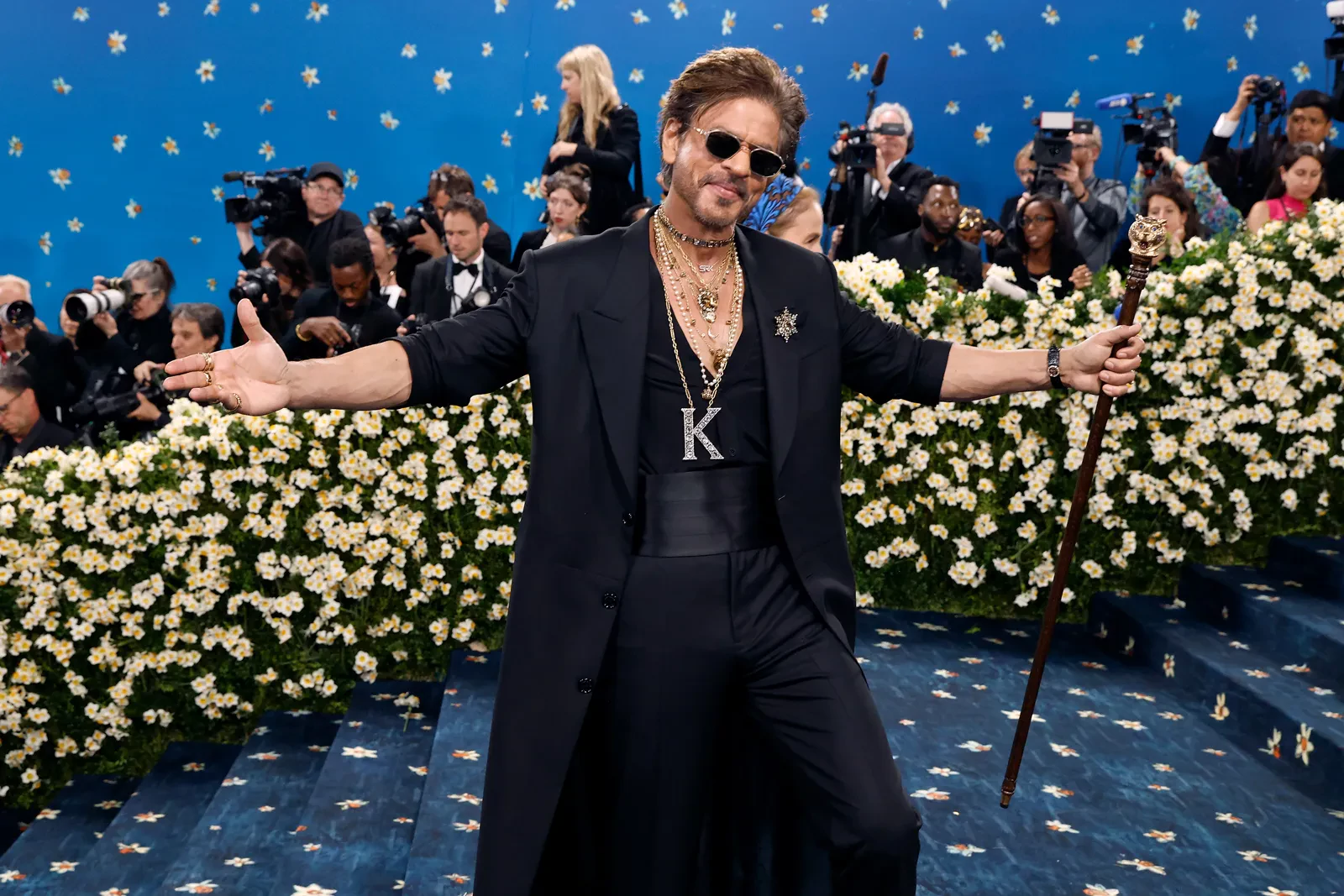 Shah-Rukh-Khan-Attends-Superfine-Tailoring-Black-Style-The-2025-Costume-Institute-Benefit-At-Metropolitan-Museum-Of-Art-On-May-5-2025-In-New-York-City
