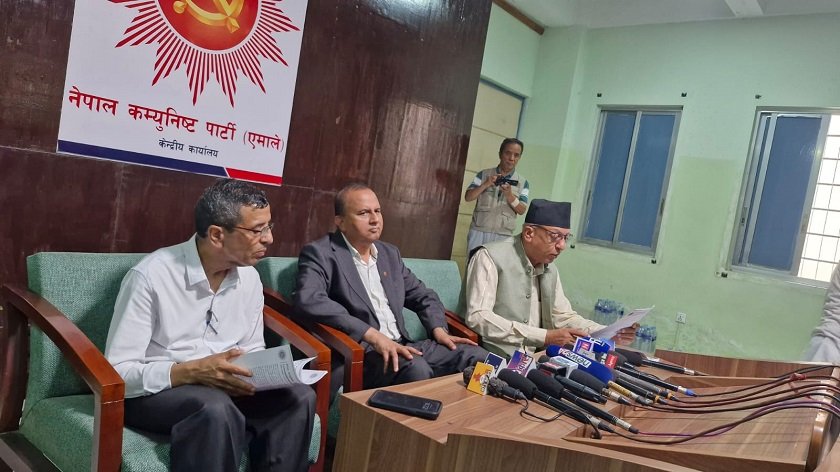   विद्याले एमालेबाट राजनीति गर्दा पार्टीलाई फाइदै हुन्थ्यो, तर लोकतन्त्रलाई घाटा : महासचिव पोखरेल