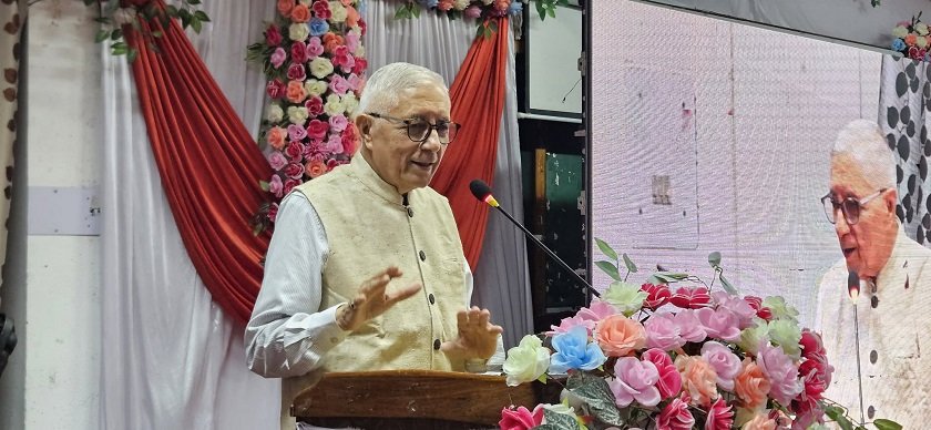   प्रधानमन्त्री कार्यालय र मन्त्रालयको हस्तक्षेपले स्वास्थ्य संस्था धरासयी बने : शेखर कोइराला