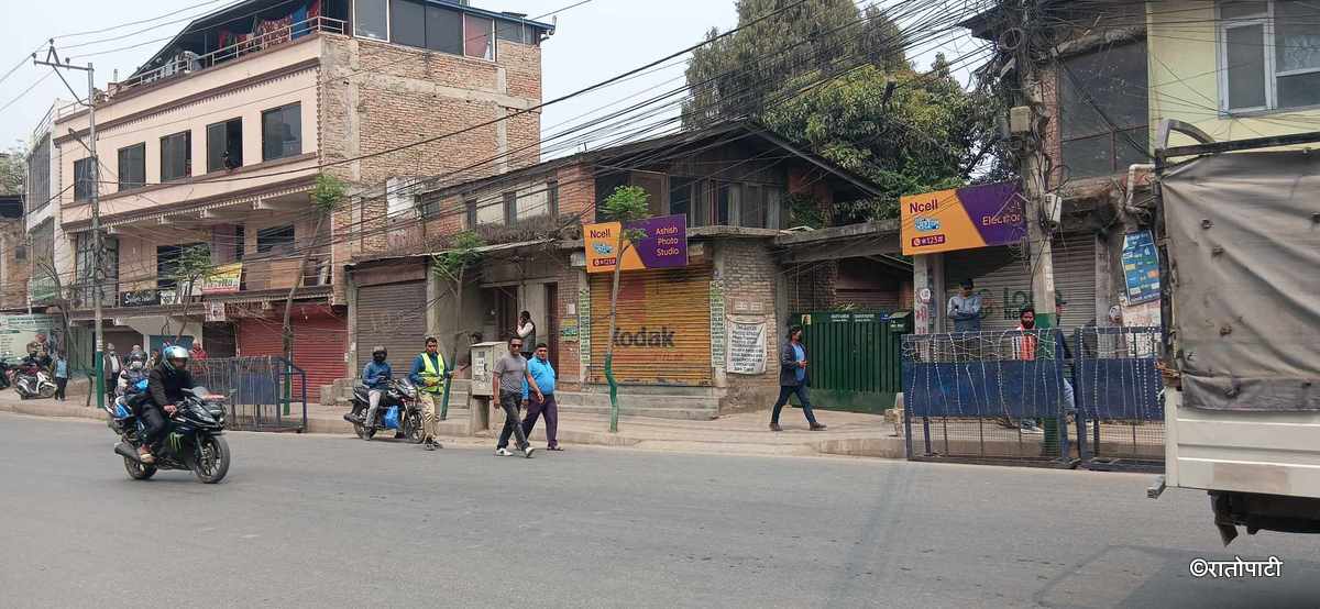 shop closed (12)