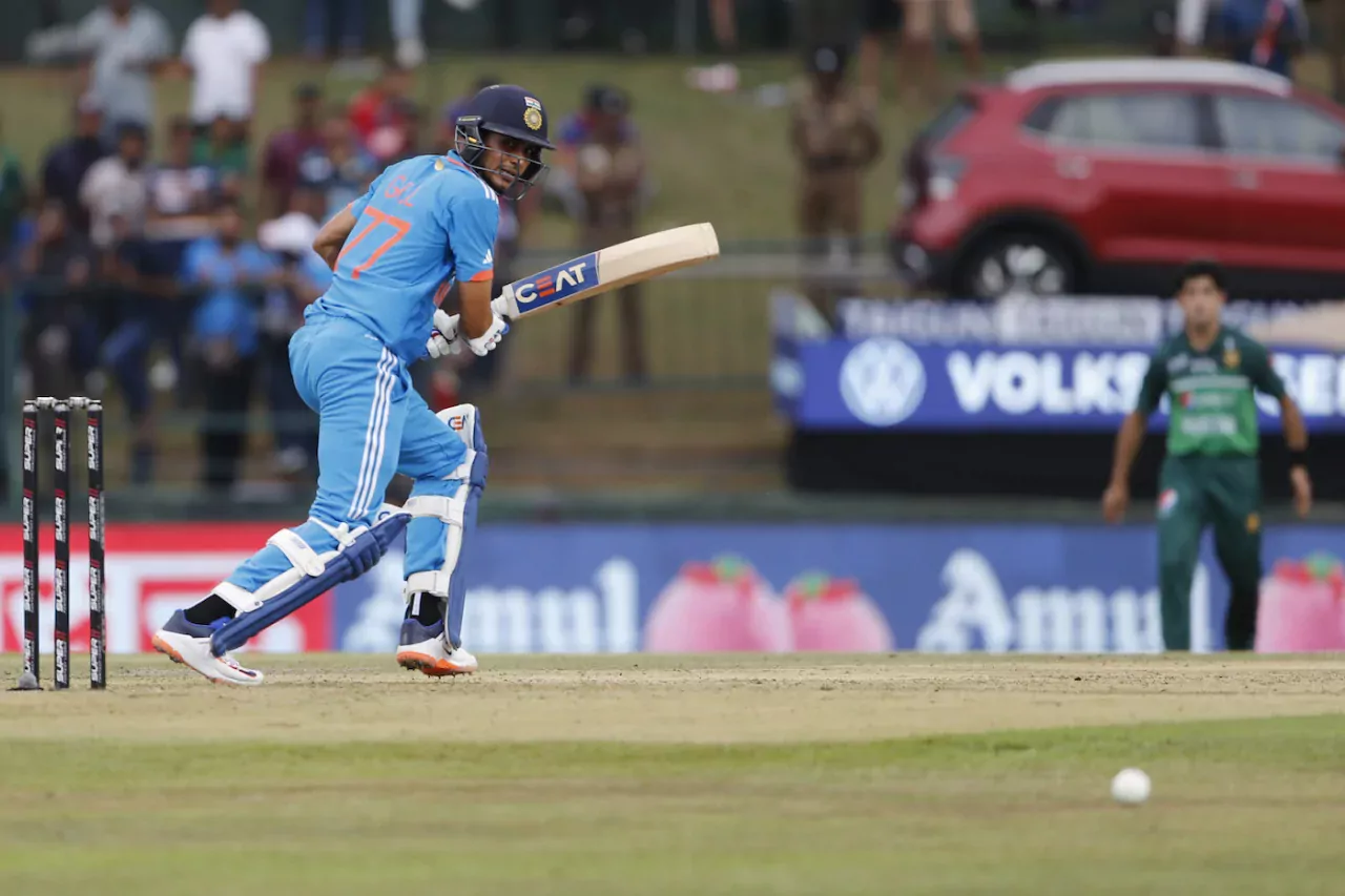 एसिया कप : भारतले चौथो विकेट गुमायो, गिल आउट