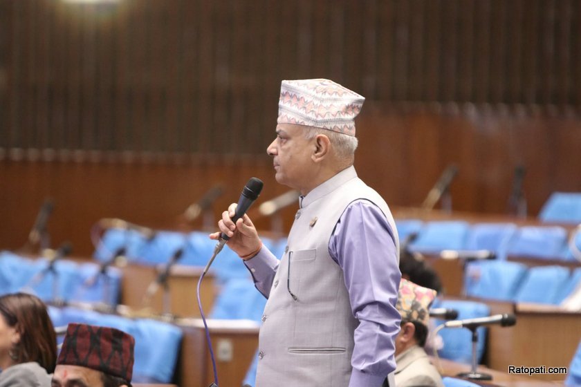   सम्पूर्ण सांसदहरू रास्वपा र राप्रपाको भ्रमविरुद्ध उत्रिन नपरोस् :  प्रमुख सचेतक घिमिरे