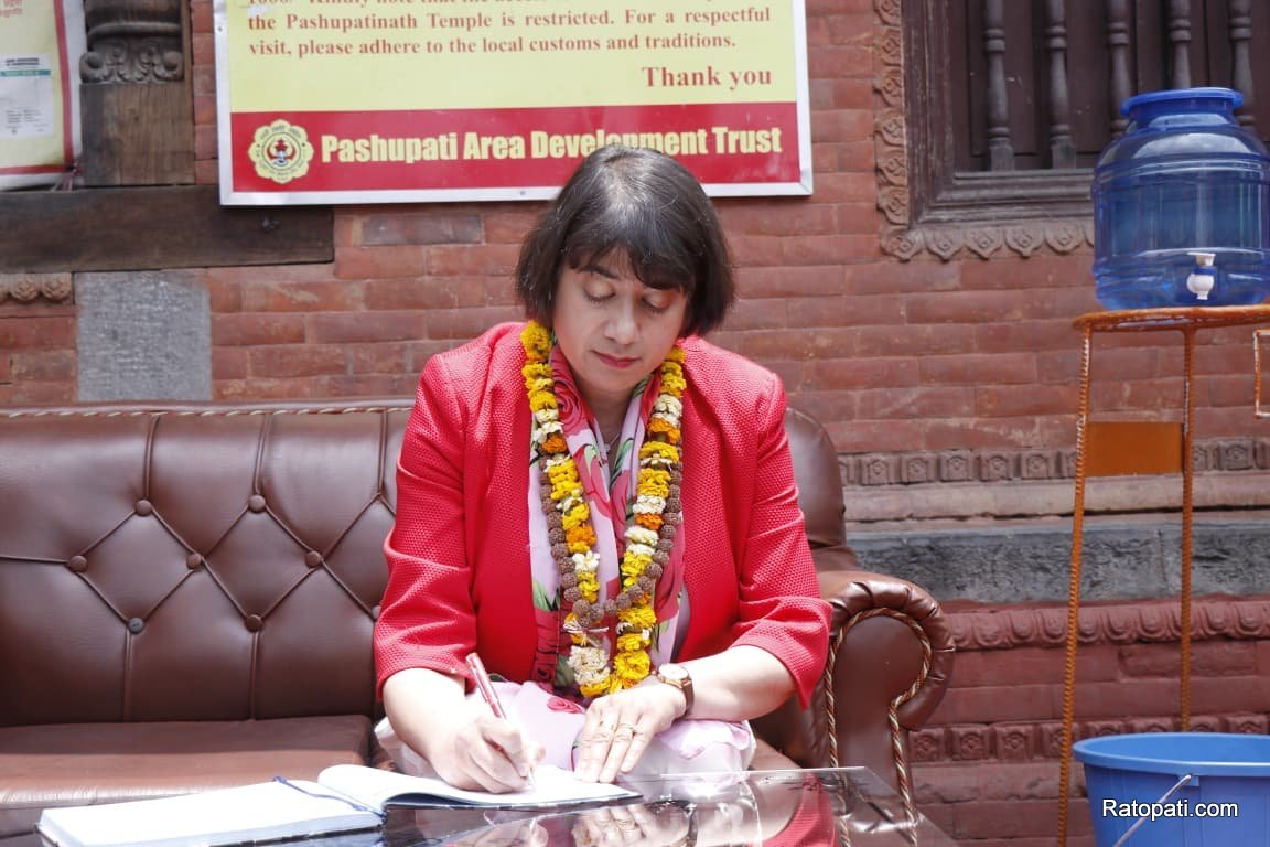 sima-malhotra-pashupati (2)