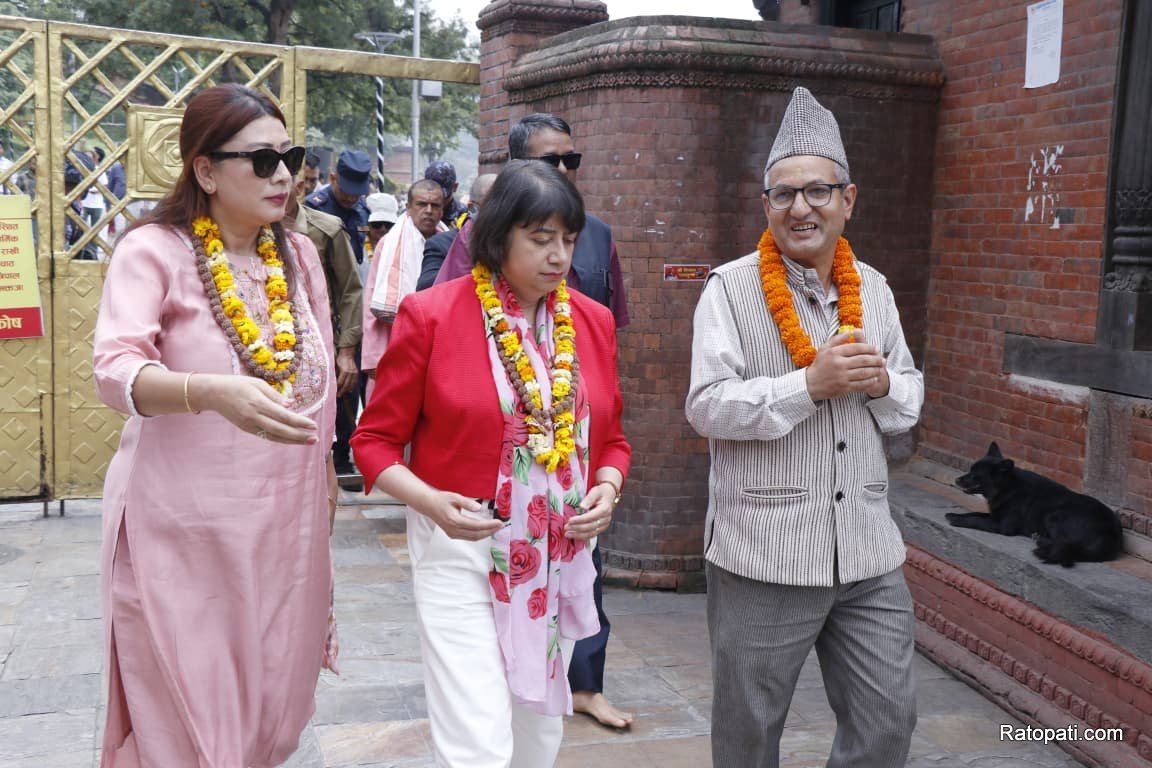 sima-malhotra-pashupati (5)