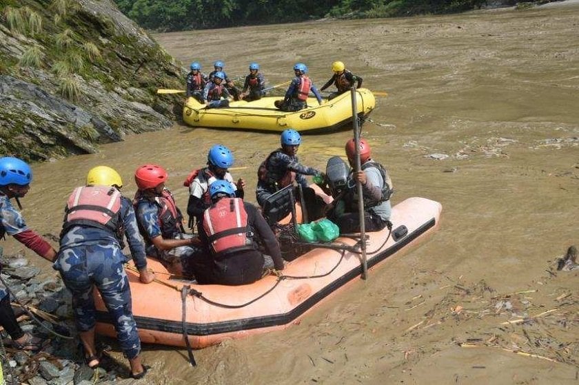 त्रिशुलीमा हराएका २५ जनाको शव फेला, एन्जल बसका मालिकसहित १७ जनाको सनाखत