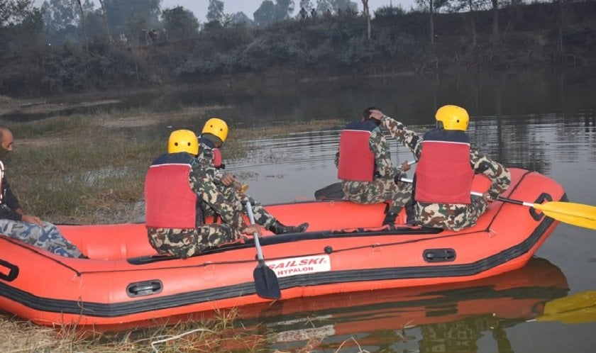 सिरहामा पोखरीमा डुबेर युवक वेपत्ता