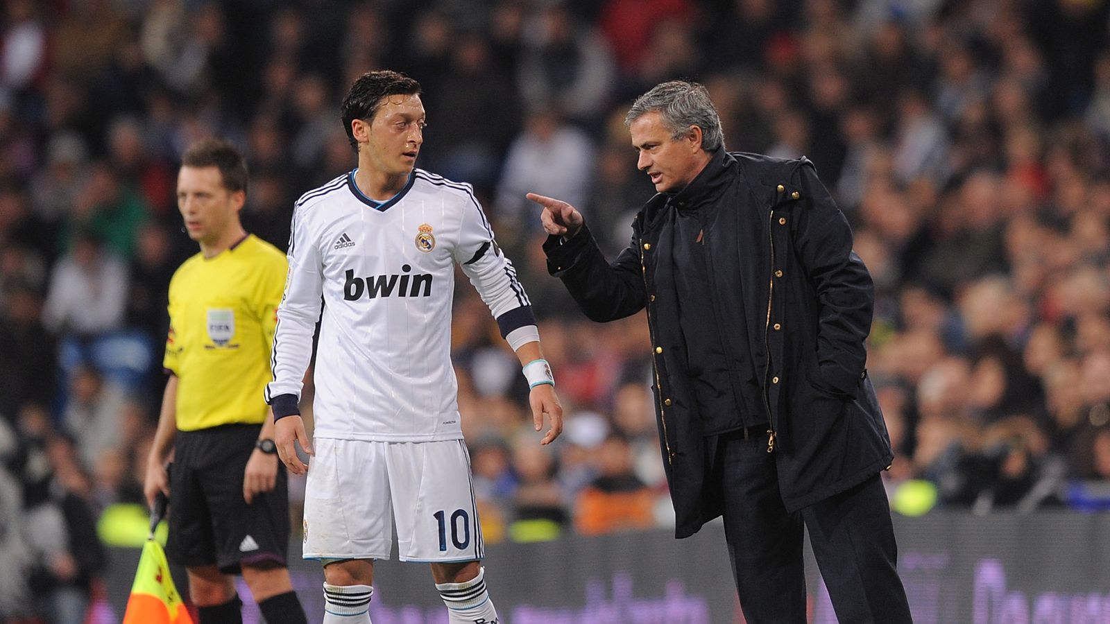 skysports-mesut-ozil-jose-mourinho_3828343