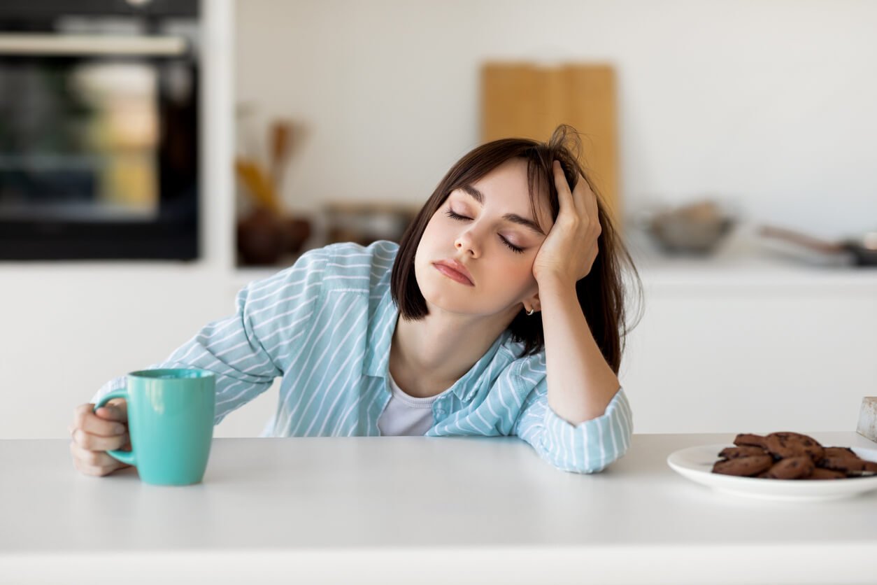  ८ घण्टा सुते पनि किन थकित महसुस हुन्छ ?