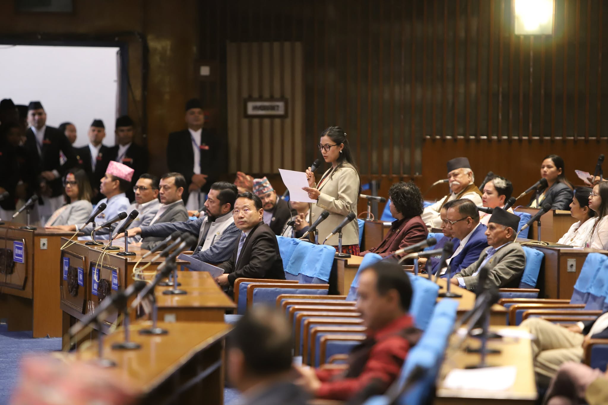   प्रधानमन्त्रीसँगै स्पेन गएर केही व्यक्ति नफर्किएको भन्दै छानबिन गर्न रास्वपाको माग