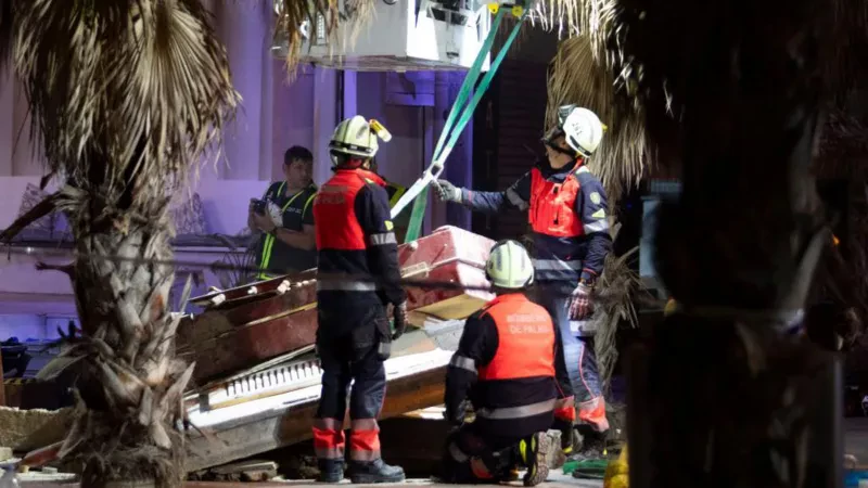 समुद्री तटमा रहेको रेस्टुराँ भवनको छत भत्किँदा स्पेनमा चारको मृत्यु