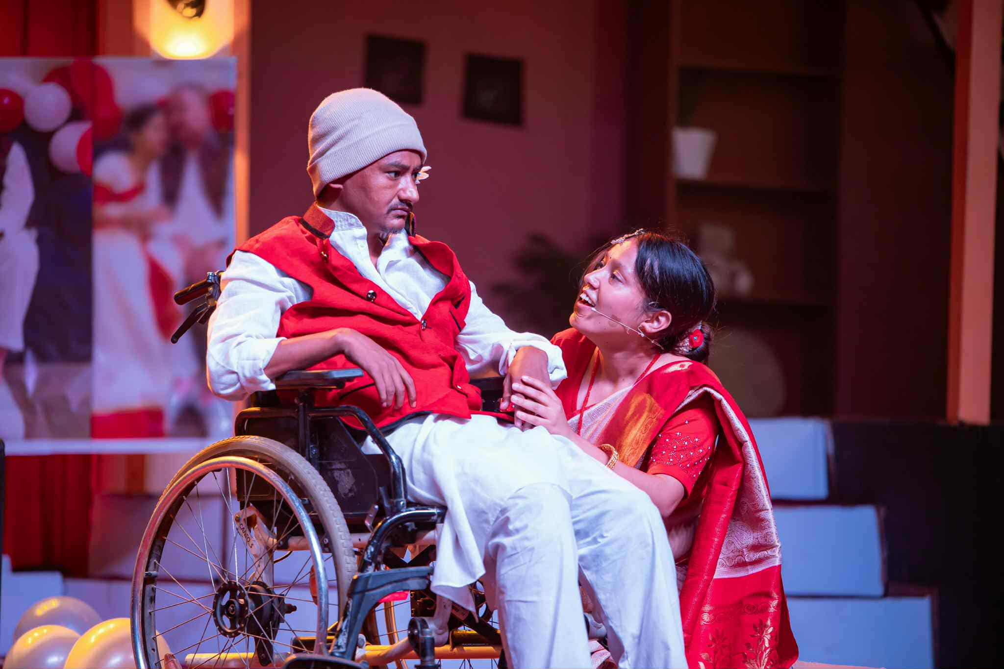   ‘एक्टिङ स्टार’को मञ्चमा ब्रेन क्यान्सरबाट श्रीमान् गुमाएकी सृजनाको पीडादायी कथा