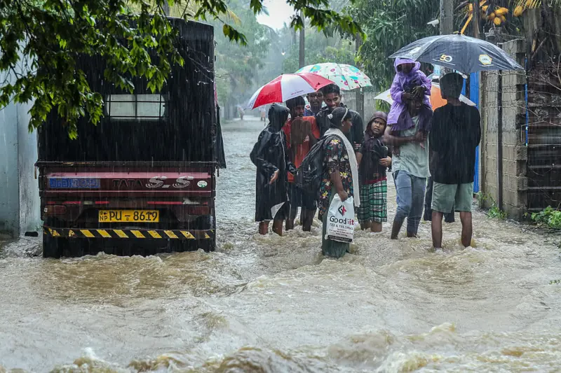   एसियामा प्राकृतिक विपद्: लाखौँ मानिस घरविहीन
