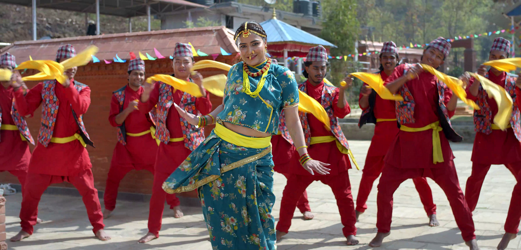 ‘झम्के फुली’ गीतमा फलित, जाहान्वी र आश्माको छमछमी