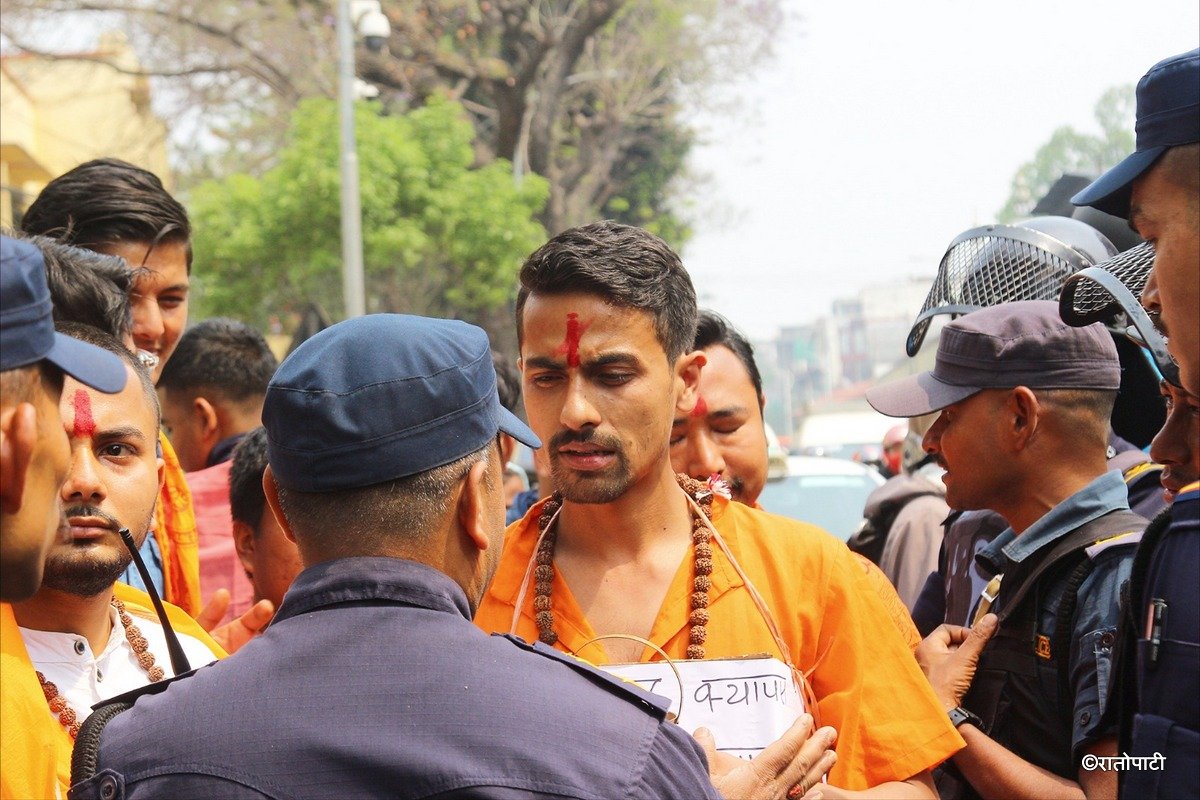 Student Begging for Campus_NPL (10)