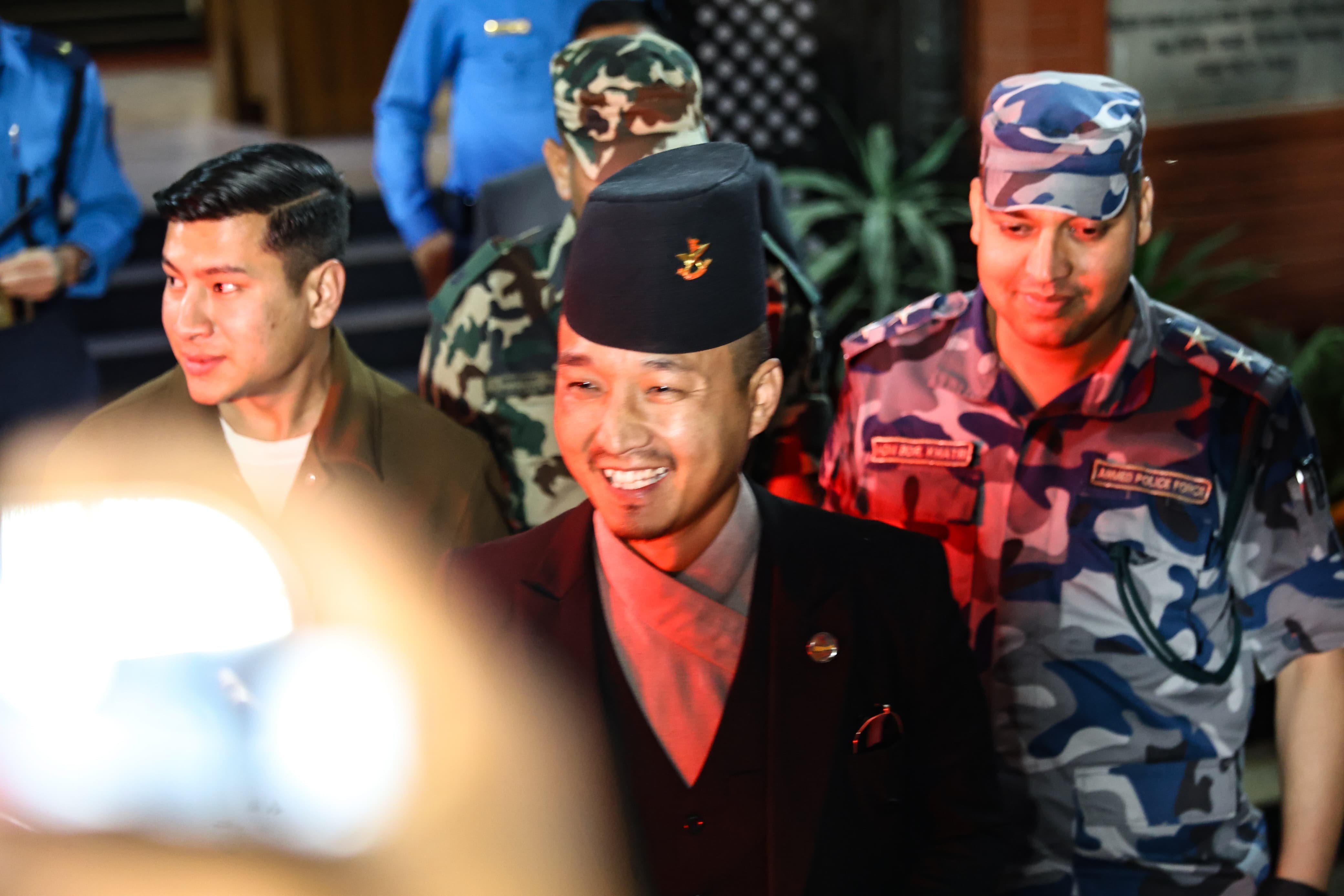 Sudan gurung (2)