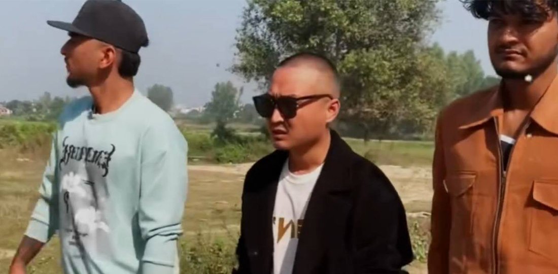   बिनासूचना सुदन गुरुङ पूर्वमन्त्री श्रेष्ठको निवासमा