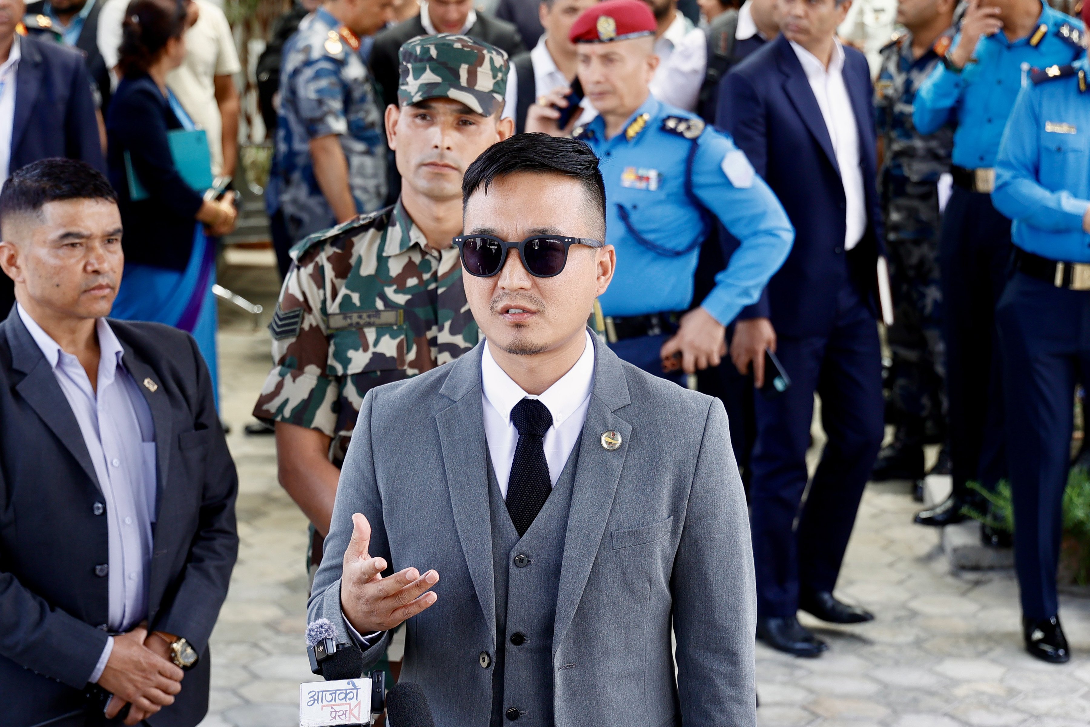   नेपाल–चीन सीमा नाका रसुवागढीमा पुगे गृहमन्त्री गुरुङ