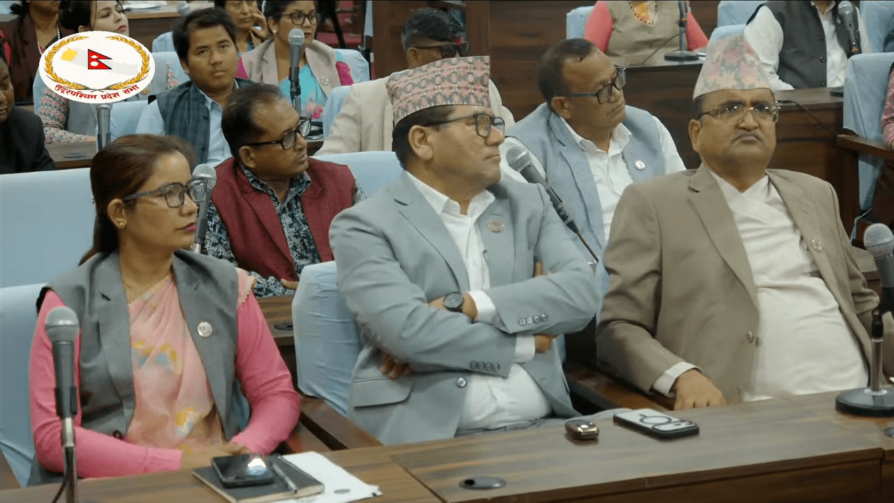 सुदूरपश्चिम प्रदेशको बजेटबारे सत्तापक्षकै चर्को विरोध, प्रदेशसभा बैठक अनिश्चितकालका लागि स्थगित