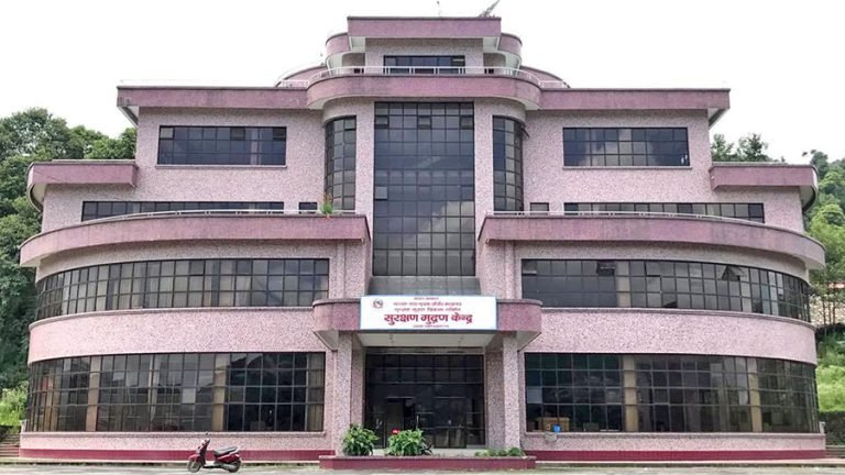   १२ लाख सवारी लाइसेन्स सुरक्षण मुद्रण केन्द्रले छाप्ने, एक हप्ताभित्रै छपाई सुरु गरिँदै