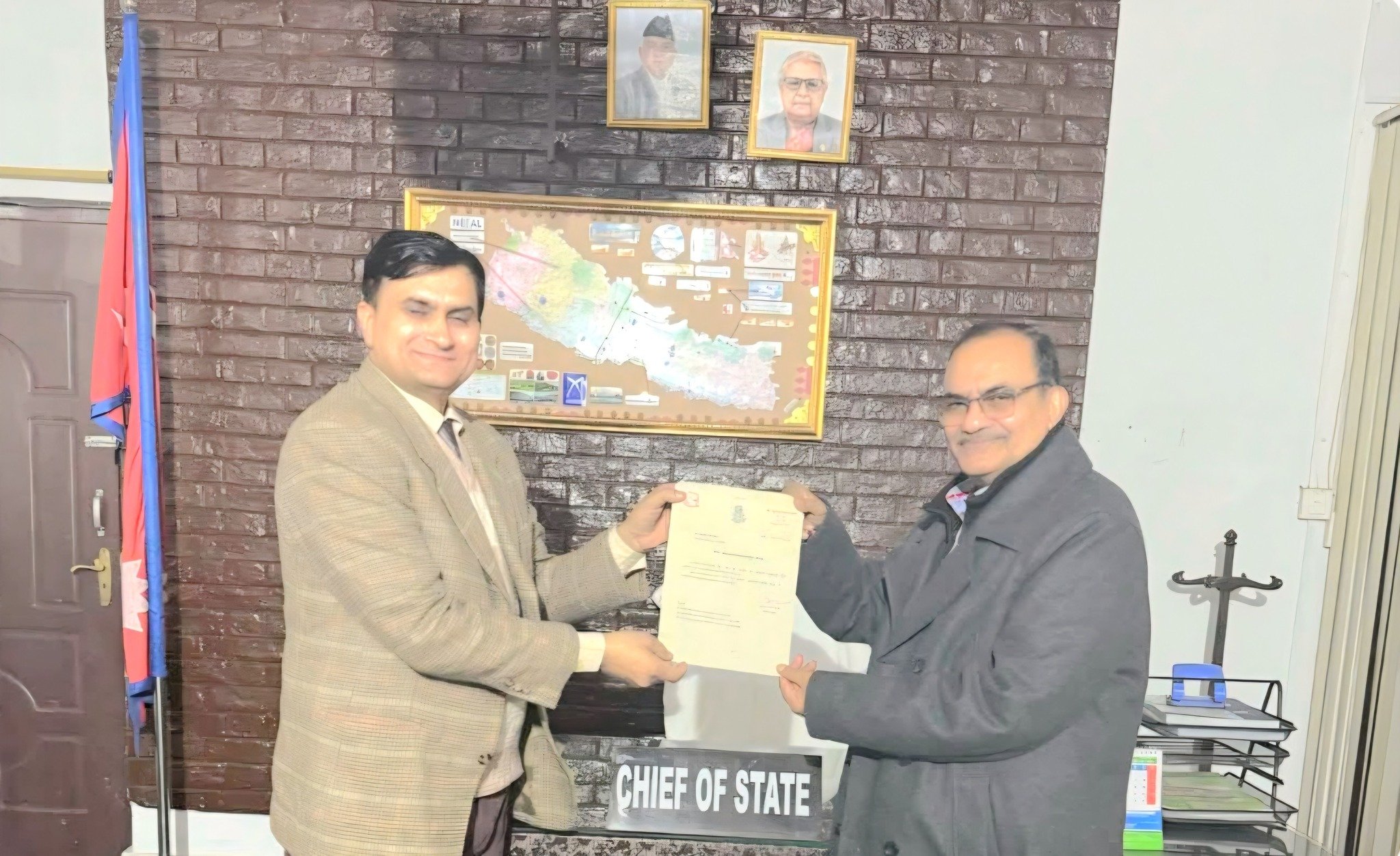   मधेश प्रदेशका मुख्य न्यायाधिवक्ता सिंहद्वारा शपथ ग्रहण