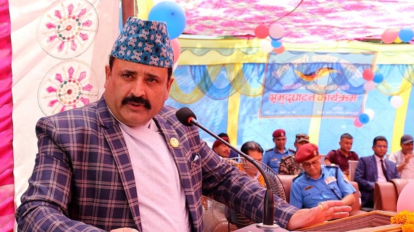 संविधान र संघीयता कार्यान्वयनमा बाधा भइरहेको छ – मन्त्री लामिछाने
