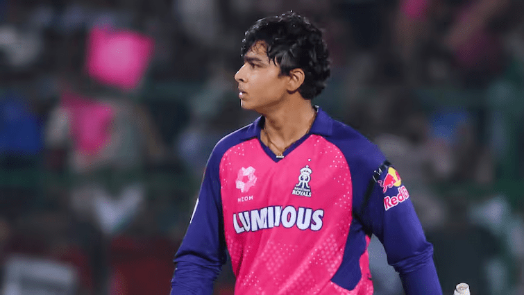 आईपीएलको कीर्तिमानी शतकपछि चर्चामा आएका सूर्यवंशीलाई बिहार छाडेर बंगालबाट खेल्न प्रस्ताव