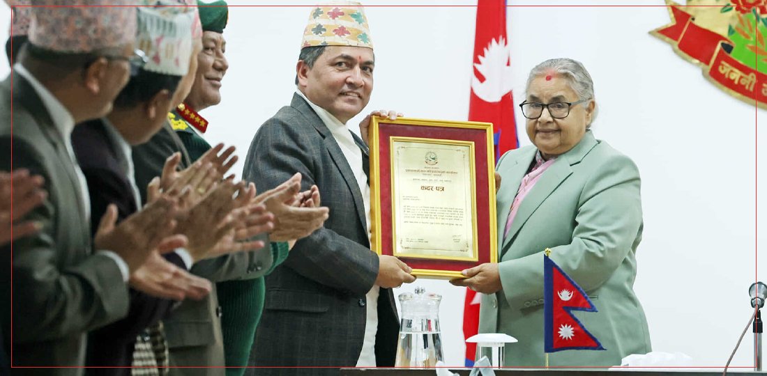 प्रधानमन्त्री कार्कीले गरिन् मुख्यसचिव अर्यालको बिदाइ