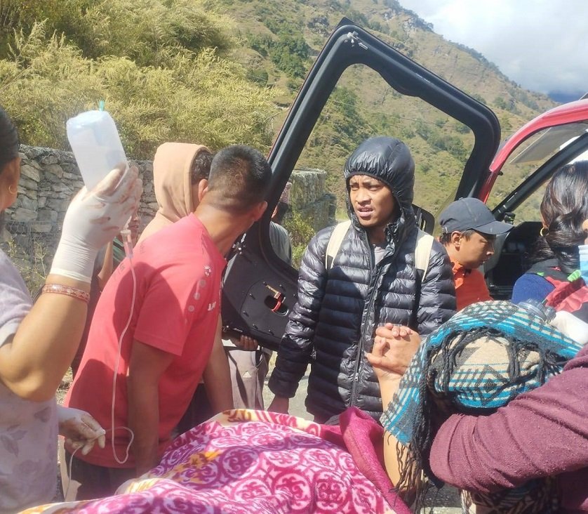   म्याग्दीमा हेलिकोप्टरबाट गर्भवतीको उद्धार