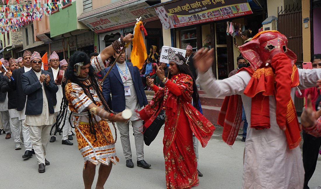 ताकमका युवा  मौलिक राधाकृष्ण नाच संरक्षणमा