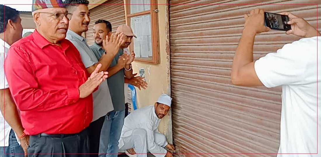 अत्तरिया डीडीसी कार्यालयको ताला खुल्यो, किसानले ४ महिनादेखिको भुक्तानी पाउने