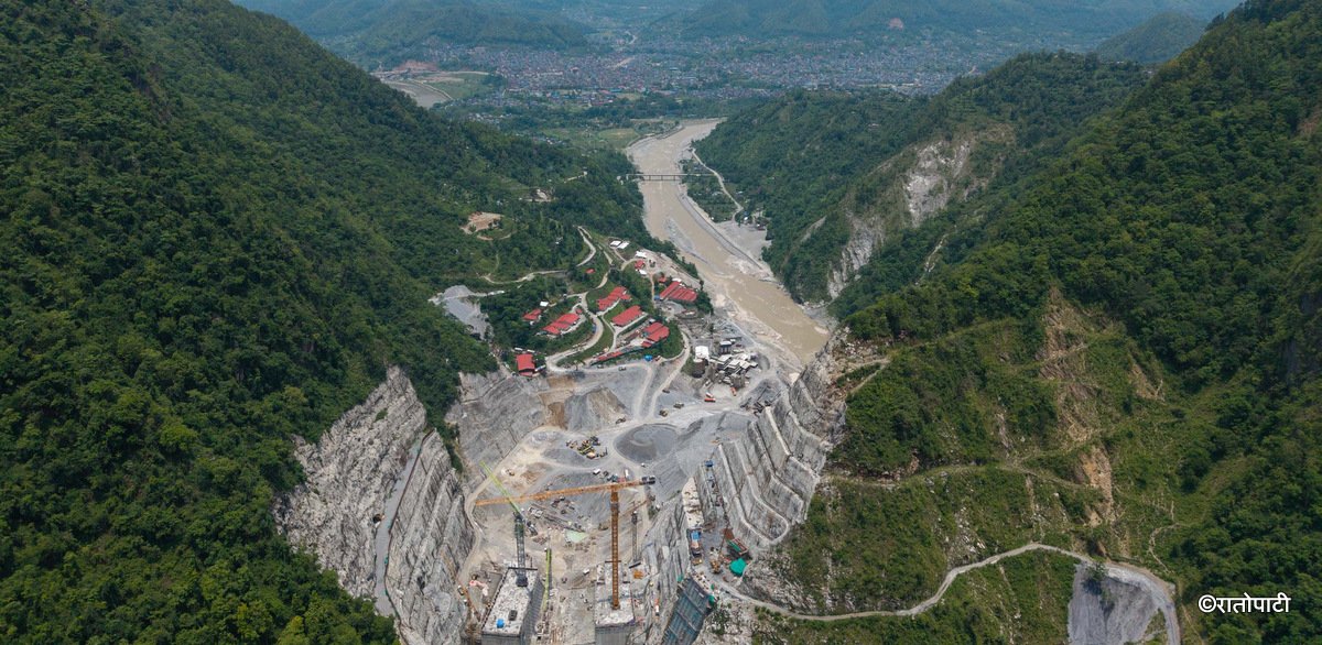 तस्बिरमा हेर्नुहोस् निर्माणाधीन तनहुँ जलविद्युत आयोजना