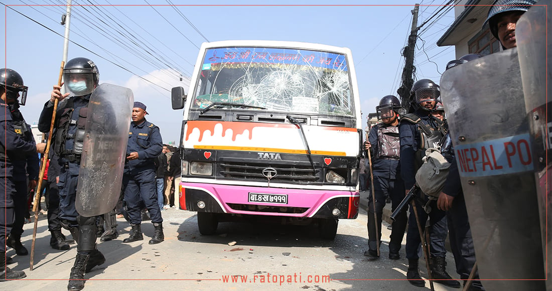 तारकेश्वरमा दुर्घटनापछिको तनाव, तस्बिरहरू