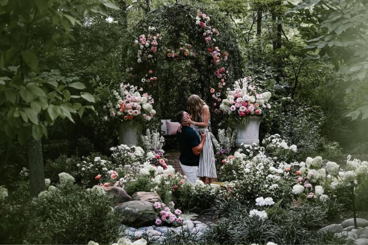 taylor-swift-travis-kelce-engaged