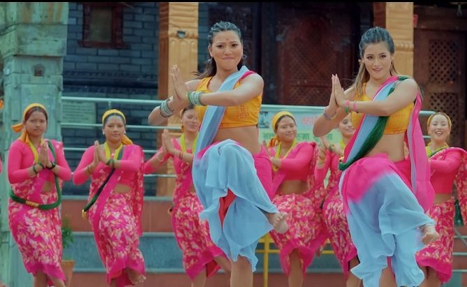आयो एलिनाको तीजको नयाँ गीत