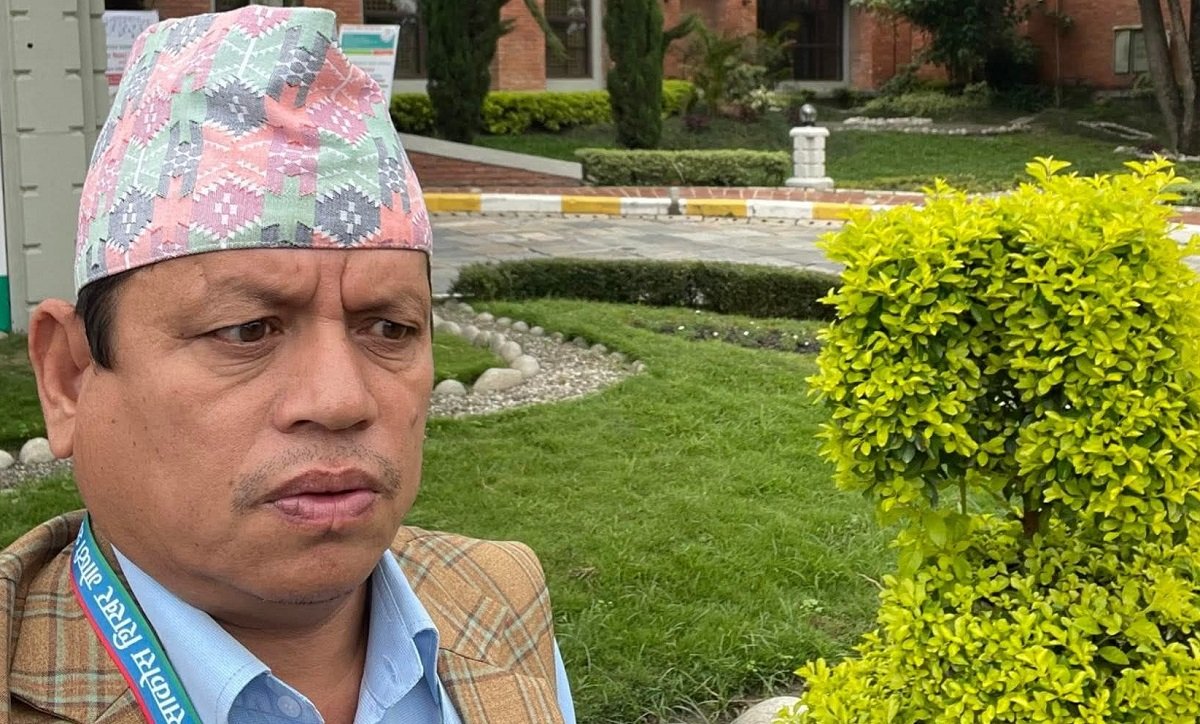   महाधिवेशनको मुखमा एमाले केन्द्रीय सदस्य थापाले लिए सक्रिय राजनीतिबाट बिदा
