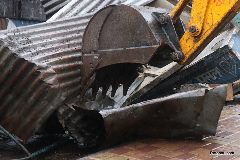 Thapathali-dozer (6)
