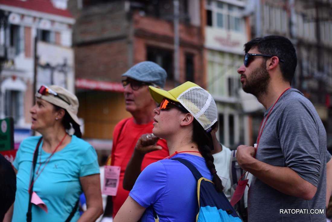 tourist (2)