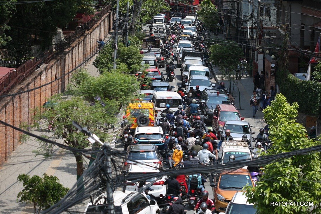 Traffic Jam.-2046