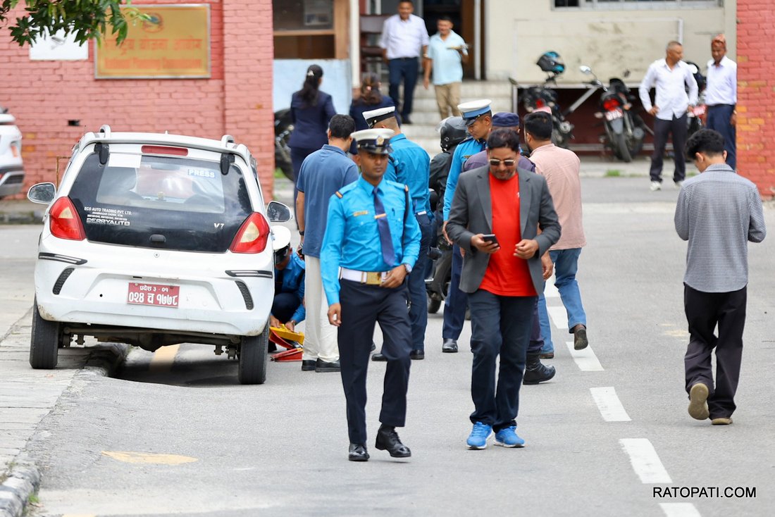 Traffic police singhadurbar -Nepal photo library-11
