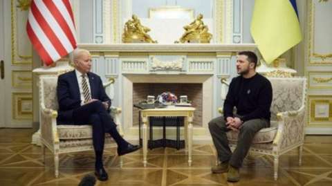 युक्रेनको राजधानीमा अमेरिकी राष्ट्रपतिको सर्प्राइज !